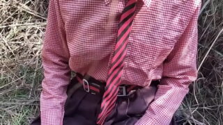 Bangladeshi hot teen girlfriend come to forest and fucks her pussy