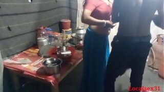 Desi Indian boyfriend fucking hot girlfriend in village home