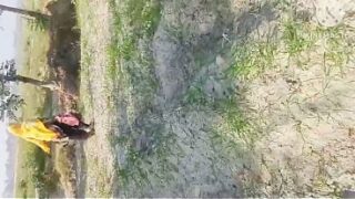 Desi Village Hot babes tight pussy fuck in jungle Beautiful indian desi Village sex Video