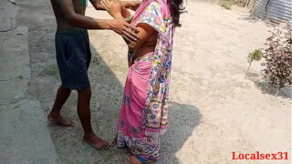 Indian Beautiful Village Bhabi Oral Sex And Pussy Fucks By Dewar In Garden