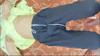 Indian Delhi Hot Woman Sucking Boss Cock And Cowgirl Style Fucked Video