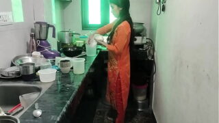 Indian Marathi Hot Woman Having Anal Sex With Her Boss In Kitchen Video